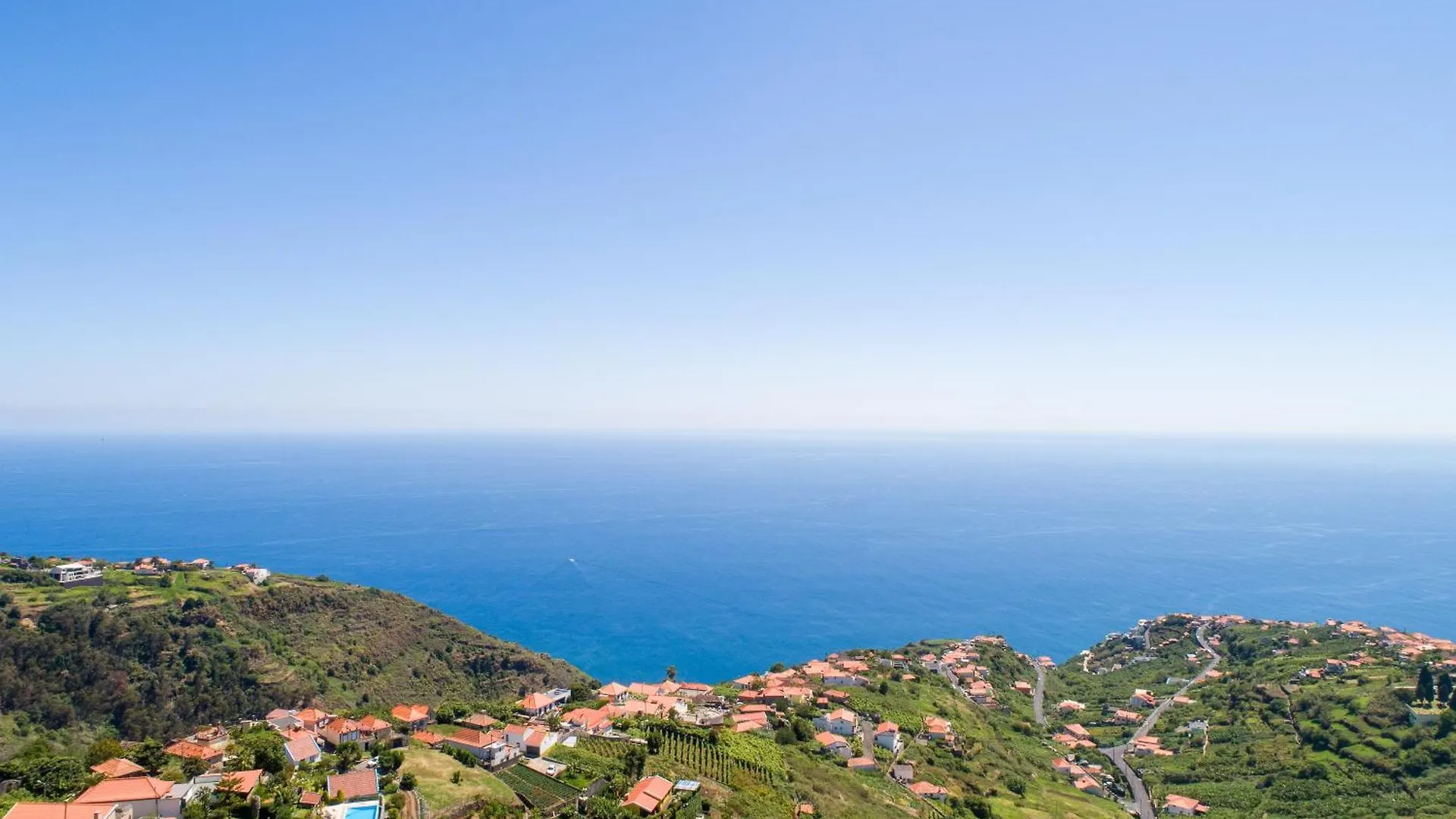 Goncalves House - Ac And Private Parking Villa Calheta  Calheta (Madeira)