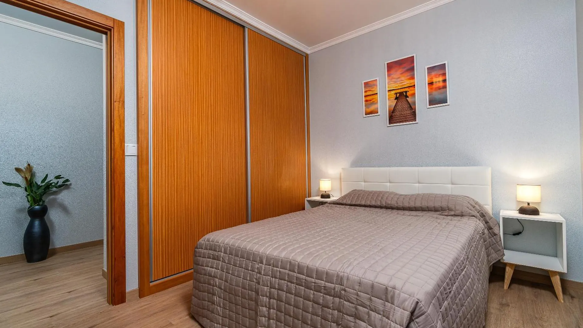 Goncalves House - Ac And Private Parking Villa Calheta  Holiday home