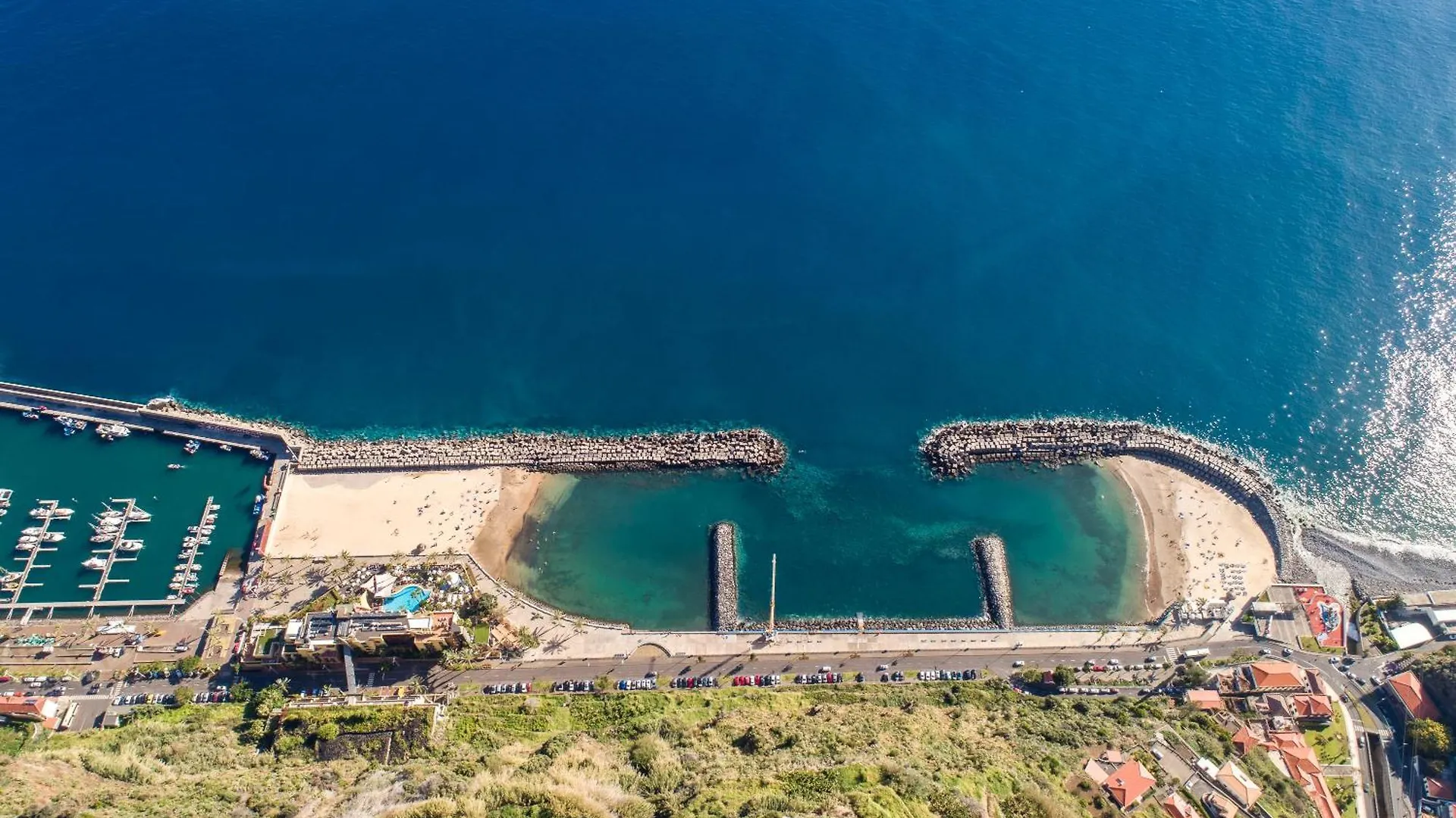 Holiday home Goncalves House - Ac And Private Parking Villa Calheta