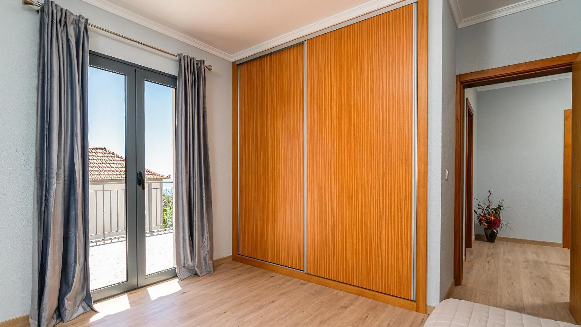 Goncalves House - Ac And Private Parking Villa Calheta  Portekiz