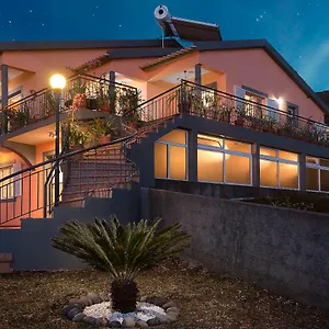 Holiday home Paradise House